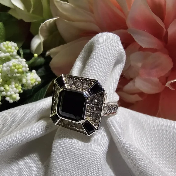 Black Spinel Ring - Picture 6 of 16